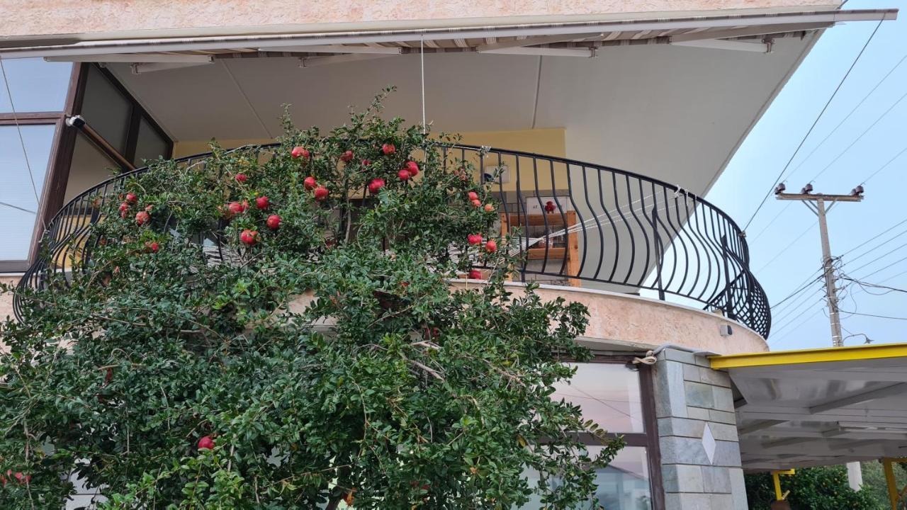 Villa George Néa Mákri Esterno foto