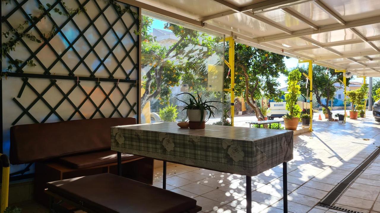 Villa George Néa Mákri Esterno foto