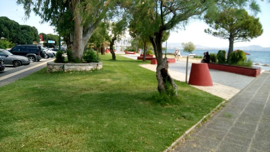 Villa George Néa Mákri Esterno foto