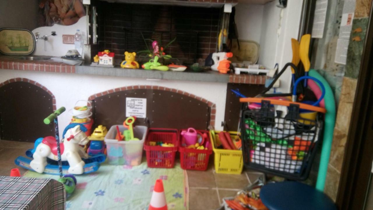 Villa George Néa Mákri Esterno foto