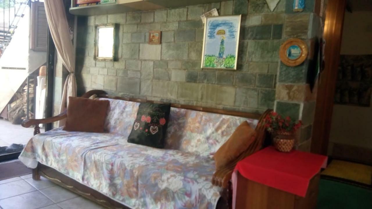 Villa George Néa Mákri Esterno foto