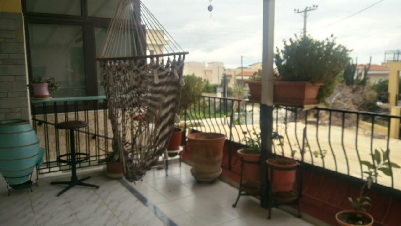 Villa George Néa Mákri Esterno foto