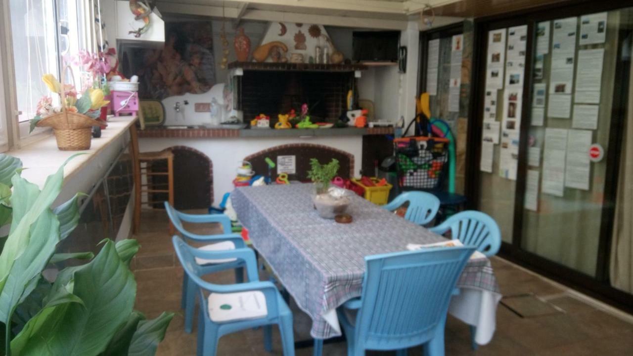 Villa George Néa Mákri Esterno foto
